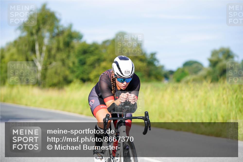 31.08.2025 - Elbe Triathlon Hamburg Michael Burmester http://msf.ph/oto/8667370 31.08.2025 09:41:46 Radfahren 266, 376, 813, 829, 910 meine-sportfotos.de