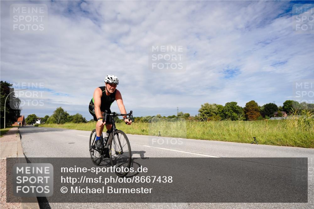 31.08.2025 - Elbe Triathlon Hamburg Michael Burmester http://msf.ph/oto/8667438 31.08.2025 10:48:56 Radfahren  meine-sportfotos.de