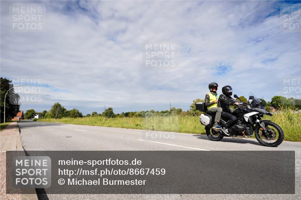 31.08.2025 - Elbe Triathlon Hamburg Michael Burmester http://msf.ph/oto/8667459 31.08.2025 10:49:22 Radfahren  meine-sportfotos.de