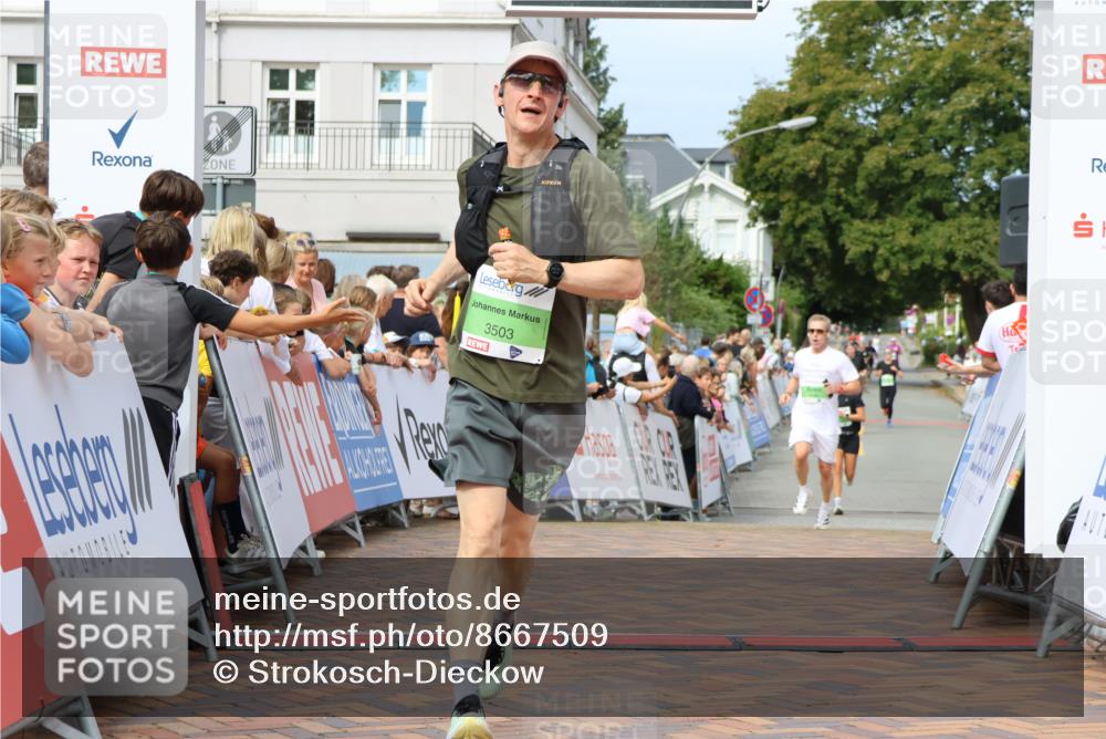 31.08.2025 - 21. Blankeneser Heldenlauf Strokosch-Dieckow http://msf.ph/oto/8667509 31.08.2025 10:57:24 Ziel 3499, 3503 meine-sportfotos.de