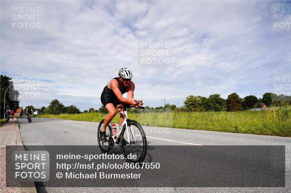 31.08.2025 - Elbe Triathlon Hamburg Michael Burmester http://msf.ph/oto/8667650 31.08.2025 10:53:48 Radfahren 1025, 1286 meine-sportfotos.de