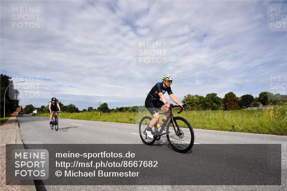 31.08.2025 - Elbe Triathlon Hamburg Michael Burmester http://msf.ph/oto/8667682 31.08.2025 10:54:24 Radfahren 1178, 1388, 1425, 1436 meine-sportfotos.de