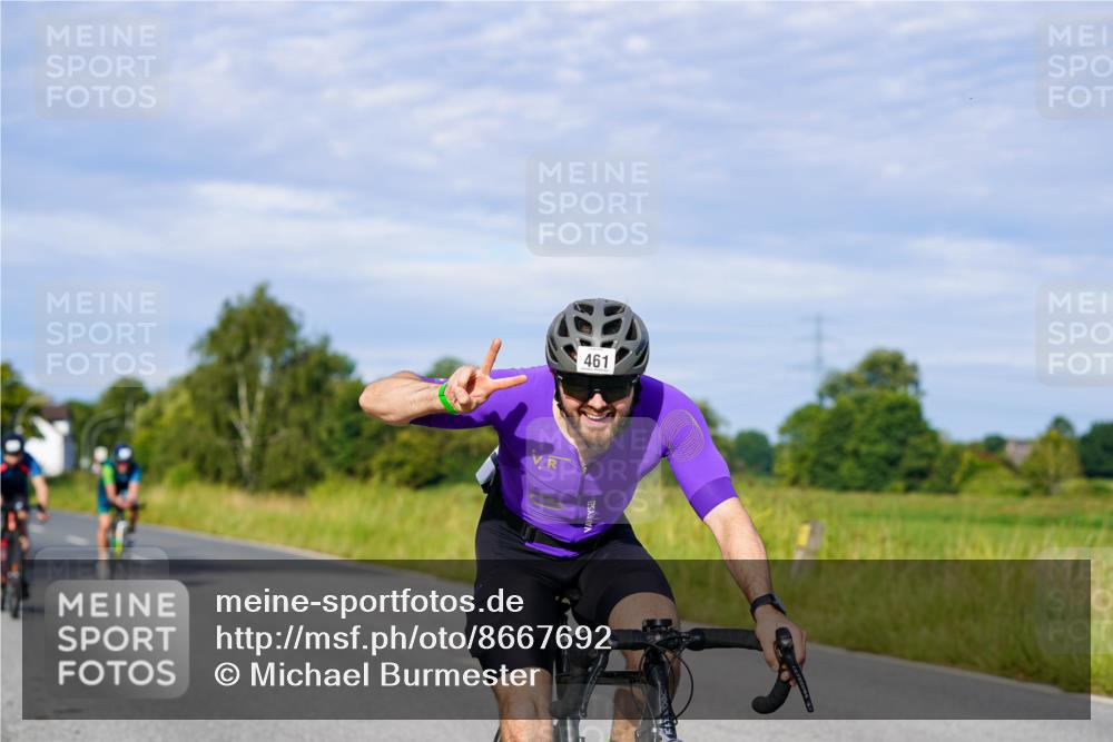 31.08.2025 - Elbe Triathlon Hamburg Michael Burmester http://msf.ph/oto/8667692 31.08.2025 09:43:35 Radfahren 282, 337, 461, 519, 866, 888, 913 meine-sportfotos.de