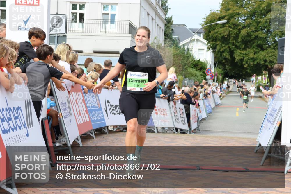 31.08.2025 - 21. Blankeneser Heldenlauf Strokosch-Dieckow http://msf.ph/oto/8667702 31.08.2025 10:57:13 Ziel 2167, 3502, 3194 meine-sportfotos.de