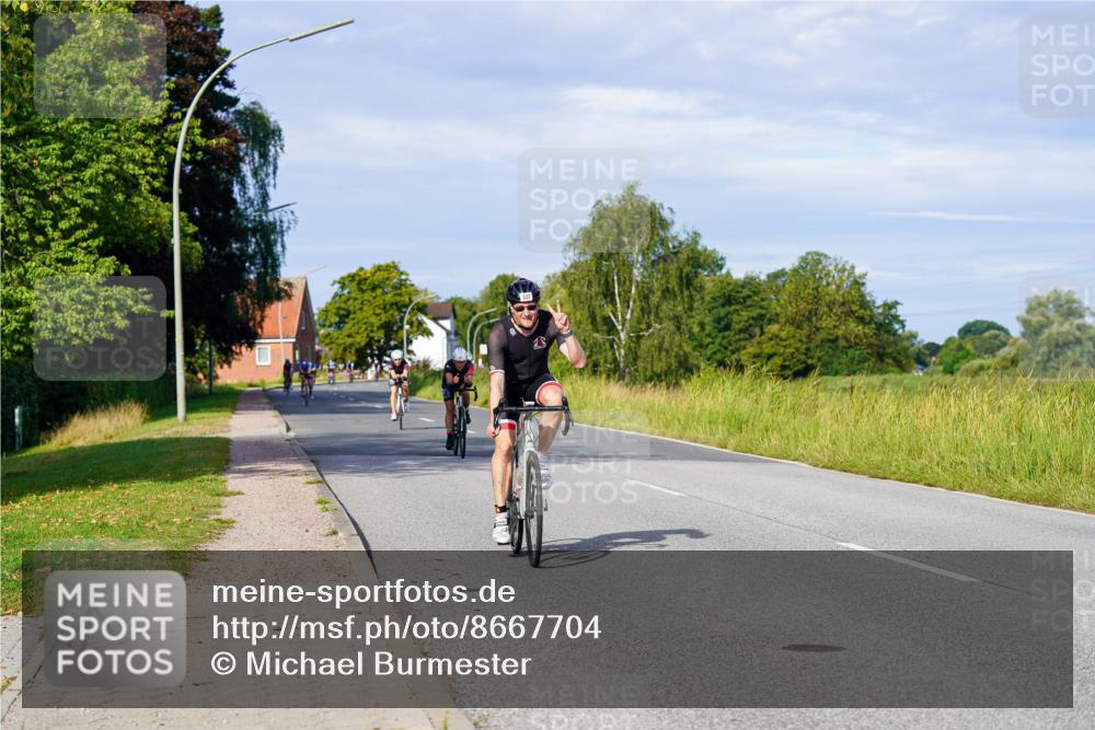 31.08.2025 - Elbe Triathlon Hamburg Michael Burmester http://msf.ph/oto/8667704 31.08.2025 09:43:38 Radfahren 282, 337, 461, 866, 913 meine-sportfotos.de