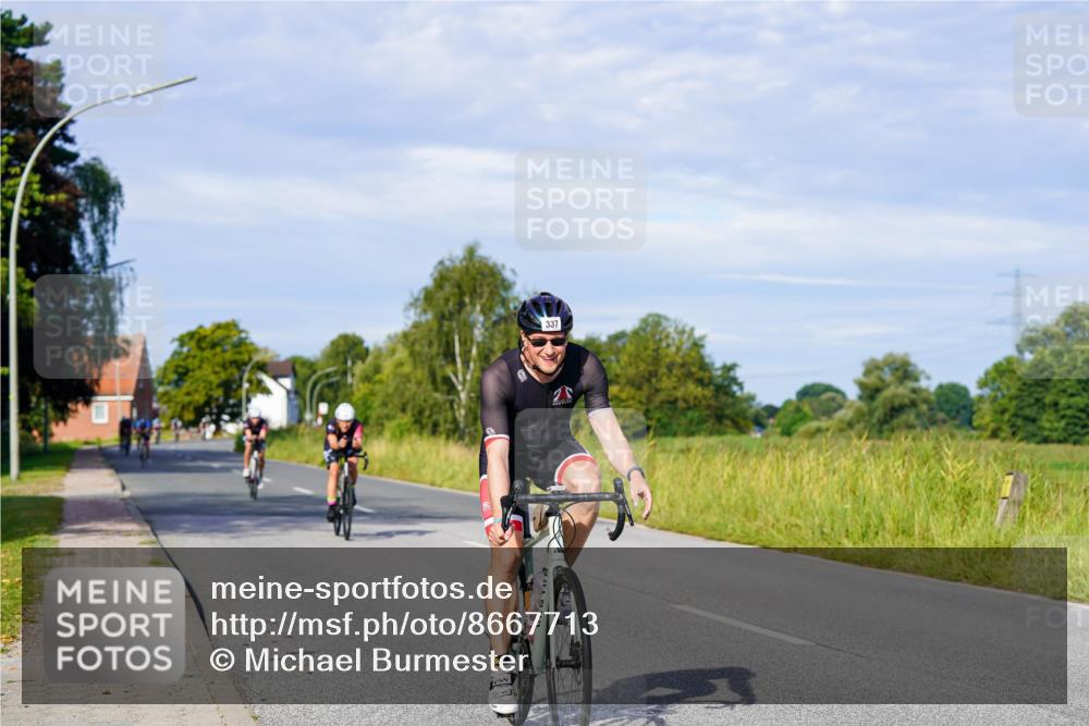 31.08.2025 - Elbe Triathlon Hamburg Michael Burmester http://msf.ph/oto/8667713 31.08.2025 09:43:39 Radfahren 282, 337, 866, 908, 913 meine-sportfotos.de