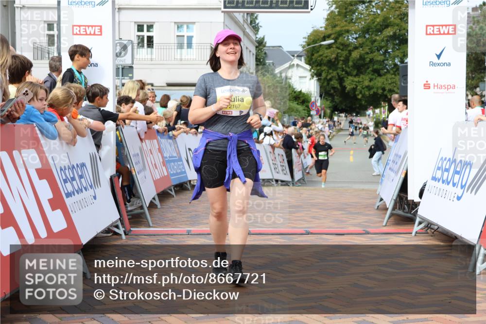 31.08.2025 - 21. Blankeneser Heldenlauf Strokosch-Dieckow http://msf.ph/oto/8667721 31.08.2025 10:57:08 Ziel 2167, 3502, 3419, 3194, 3117, 3157 meine-sportfotos.de