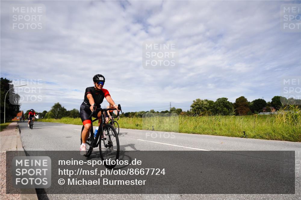 31.08.2025 - Elbe Triathlon Hamburg Michael Burmester http://msf.ph/oto/8667724 31.08.2025 10:55:17 Radfahren 1272, 1371, 1396, 1410, 1486 meine-sportfotos.de