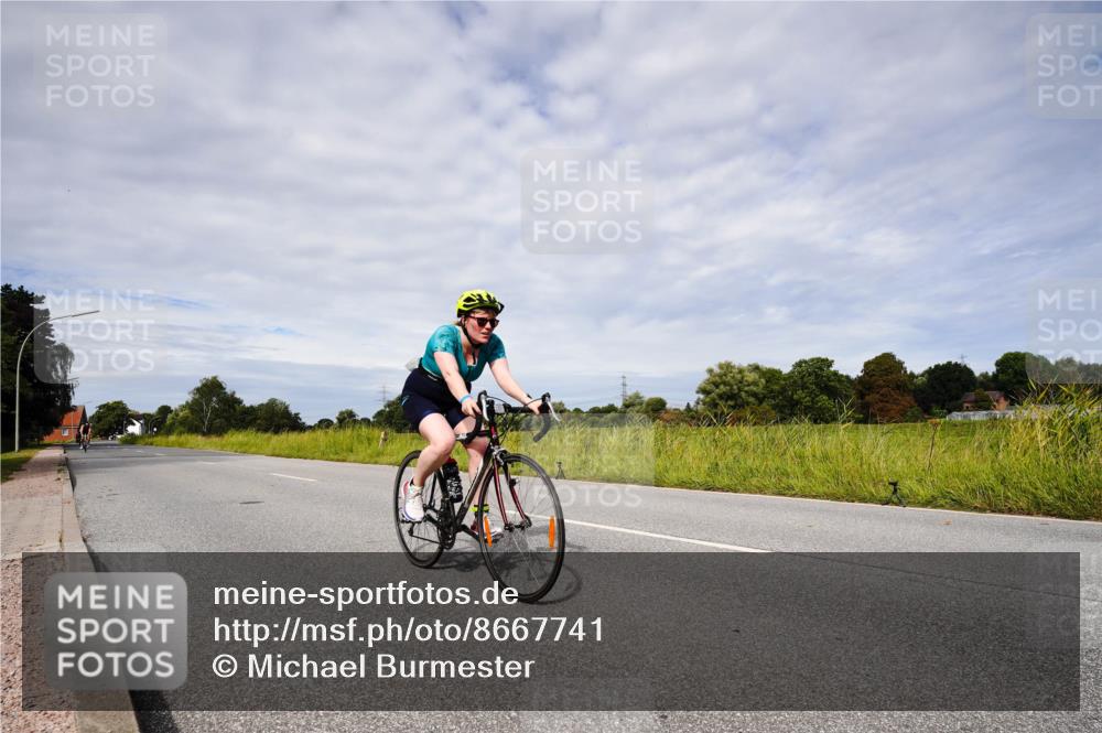 31.08.2025 - Elbe Triathlon Hamburg Michael Burmester http://msf.ph/oto/8667741 31.08.2025 10:55:35 Radfahren 1122, 1375 meine-sportfotos.de