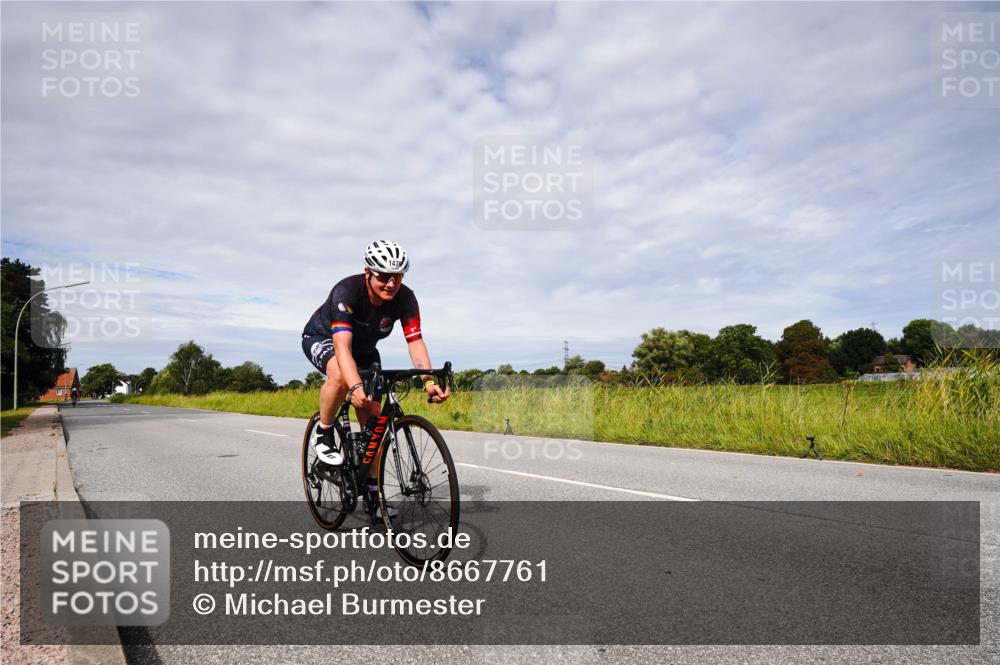 31.08.2025 - Elbe Triathlon Hamburg Michael Burmester http://msf.ph/oto/8667761 31.08.2025 10:56:00 Radfahren 1443, 1476, 1607 meine-sportfotos.de