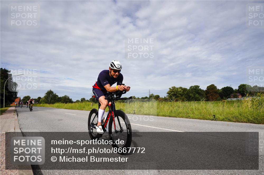 31.08.2025 - Elbe Triathlon Hamburg Michael Burmester http://msf.ph/oto/8667772 31.08.2025 10:56:30 Radfahren 1266, 1346, 1366, 1374, 1406, 1409 meine-sportfotos.de