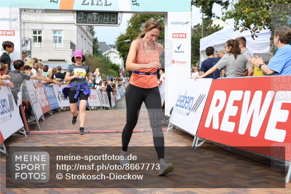 31.08.2025 - 21. Blankeneser Heldenlauf Strokosch-Dieckow http://msf.ph/oto/8667773 31.08.2025 10:57:07 Ziel 2167, 3502, 3419, 3117, 3157 meine-sportfotos.de