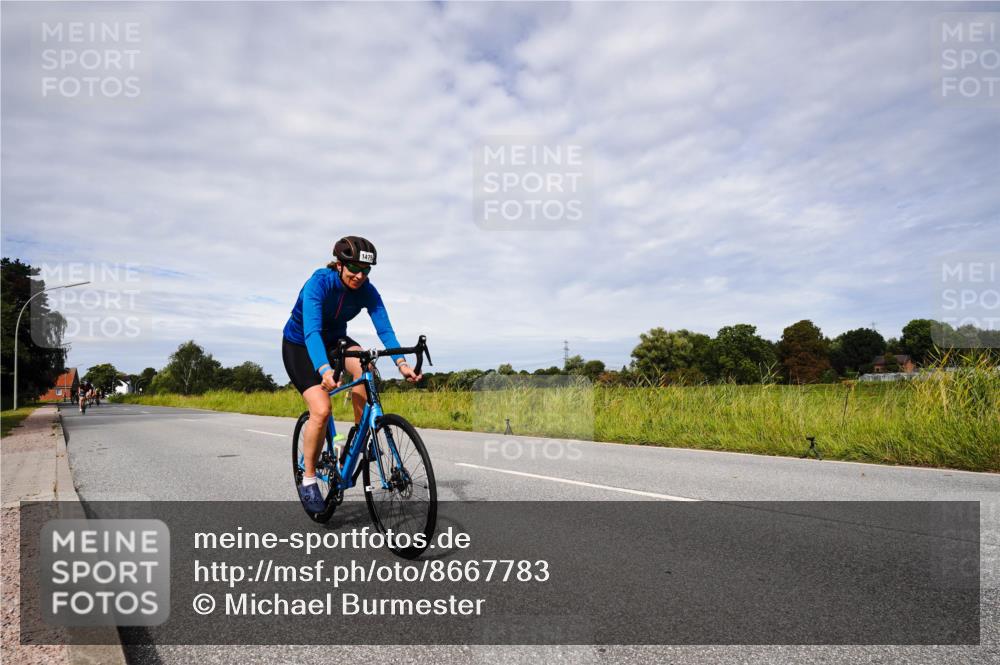31.08.2025 - Elbe Triathlon Hamburg Michael Burmester http://msf.ph/oto/8667783 31.08.2025 10:56:38 Radfahren 772, 1250, 1366, 1406, 1407, 1474, 1475 meine-sportfotos.de
