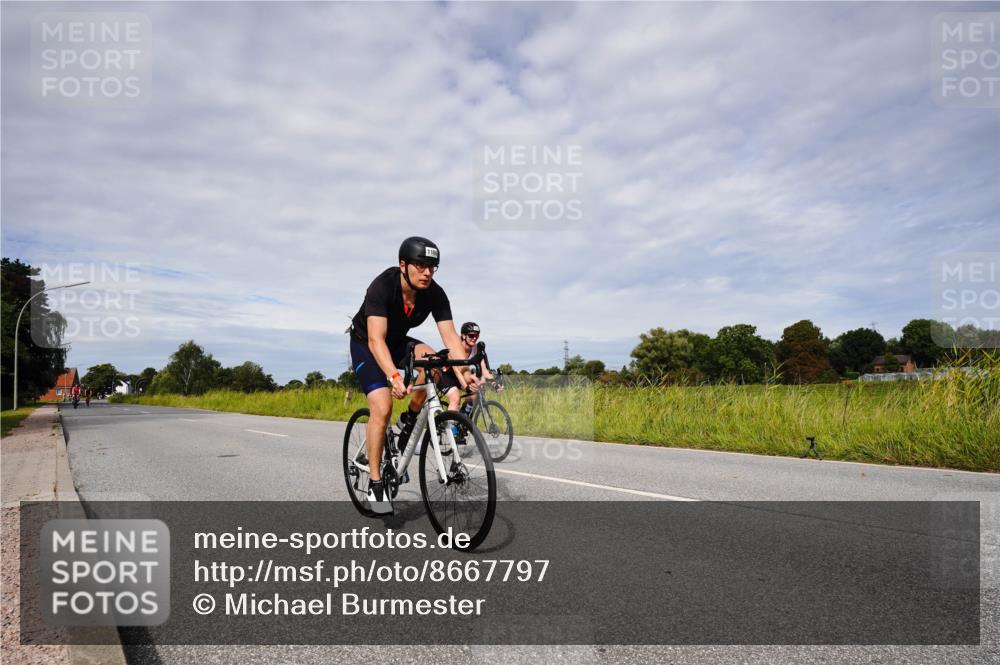 31.08.2025 - Elbe Triathlon Hamburg Michael Burmester http://msf.ph/oto/8667797 31.08.2025 10:56:47 Radfahren 1166, 1301, 1383, 1430, 1603 meine-sportfotos.de