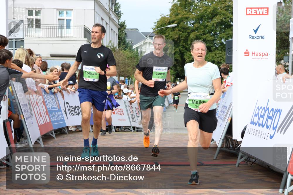 31.08.2025 - 21. Blankeneser Heldenlauf Strokosch-Dieckow http://msf.ph/oto/8667844 31.08.2025 10:57:03 Ziel 2167, 3502, 3419, 3385, 3117, 3157 meine-sportfotos.de
