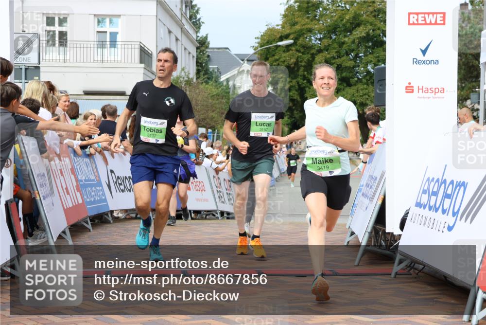 31.08.2025 - 21. Blankeneser Heldenlauf Strokosch-Dieckow http://msf.ph/oto/8667856 31.08.2025 10:57:03 Ziel 2167, 3502, 3419, 3385, 3117, 3157 meine-sportfotos.de