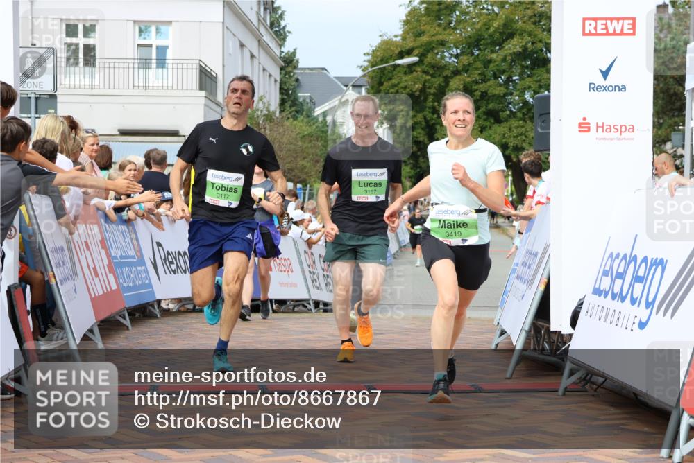 31.08.2025 - 21. Blankeneser Heldenlauf Strokosch-Dieckow http://msf.ph/oto/8667867 31.08.2025 10:57:03 Ziel 2167, 3502, 3419, 3385, 3117, 3157 meine-sportfotos.de