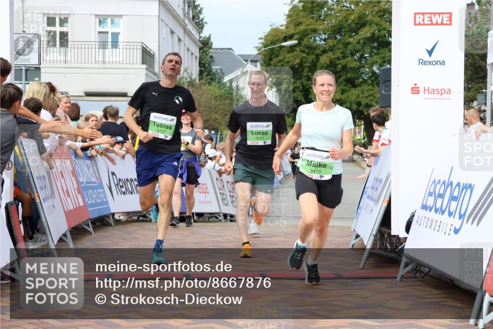 31.08.2025 - 21. Blankeneser Heldenlauf Strokosch-Dieckow http://msf.ph/oto/8667876 31.08.2025 10:57:03 Ziel 2167, 3502, 3419, 3385, 3117, 3157 meine-sportfotos.de