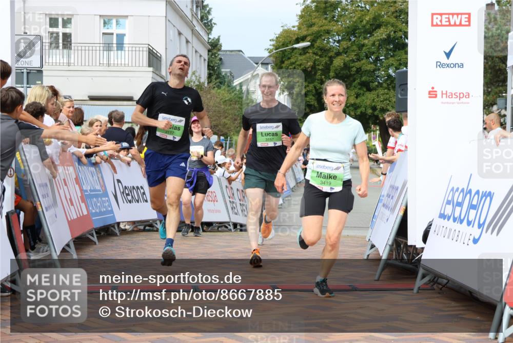 31.08.2025 - 21. Blankeneser Heldenlauf Strokosch-Dieckow http://msf.ph/oto/8667885 31.08.2025 10:57:03 Ziel 2167, 3502, 3419, 3385, 3117, 3157 meine-sportfotos.de