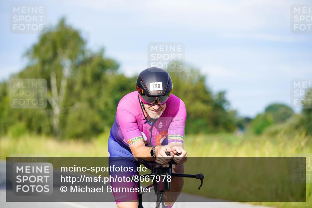 31.08.2025 - Elbe Triathlon Hamburg Michael Burmester http://msf.ph/oto/8667978 31.08.2025 09:45:11 Radfahren 427, 720, 911 meine-sportfotos.de