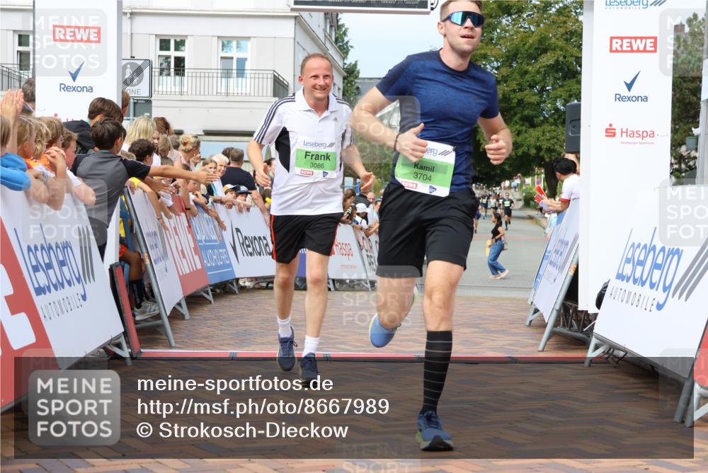 31.08.2025 - 21. Blankeneser Heldenlauf Strokosch-Dieckow http://msf.ph/oto/8667989 31.08.2025 10:56:43 Ziel 3399, 3704, 3394, 3086 meine-sportfotos.de