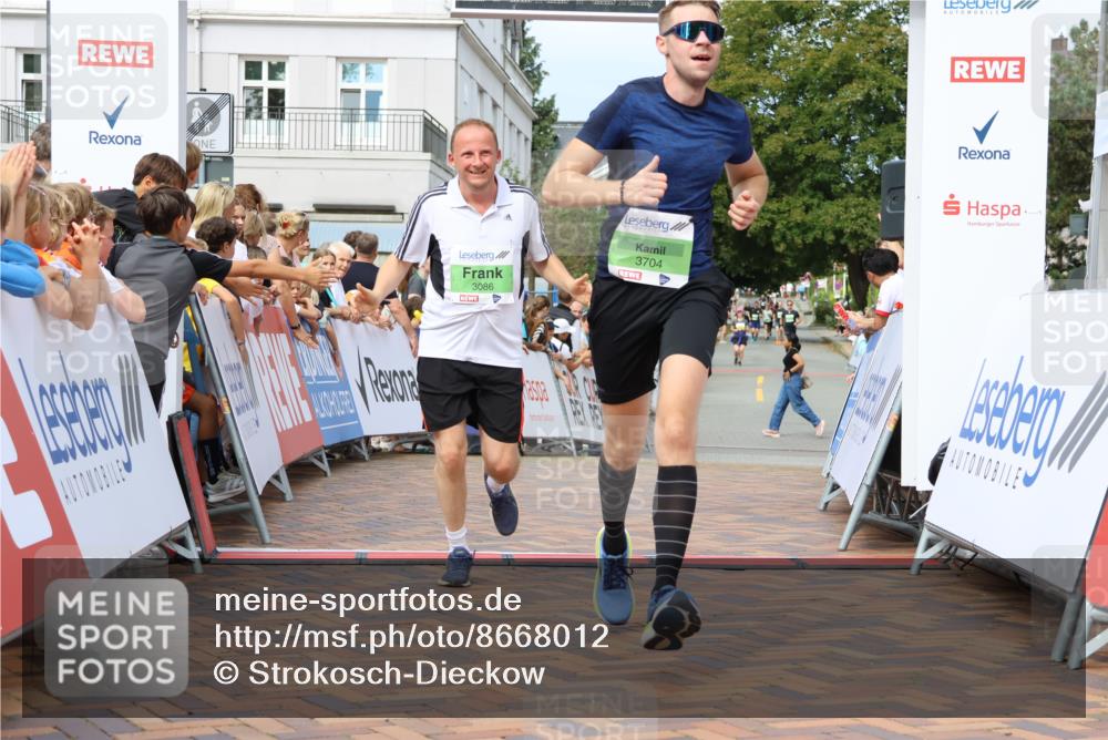 31.08.2025 - 21. Blankeneser Heldenlauf Strokosch-Dieckow http://msf.ph/oto/8668012 31.08.2025 10:56:43 Ziel 3399, 3704, 3394, 3086 meine-sportfotos.de