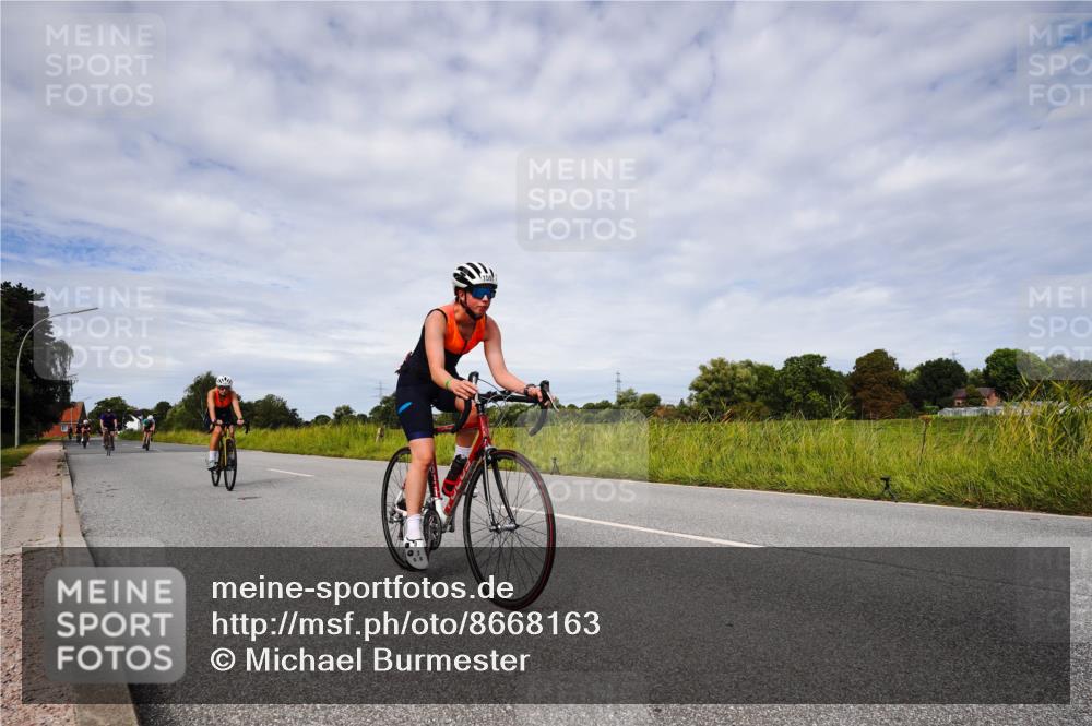 31.08.2025 - Elbe Triathlon Hamburg Michael Burmester http://msf.ph/oto/8668163 31.08.2025 11:05:16 Radfahren 1418, 1446, 1488, 1527, 1573, 1587, 1595 meine-sportfotos.de