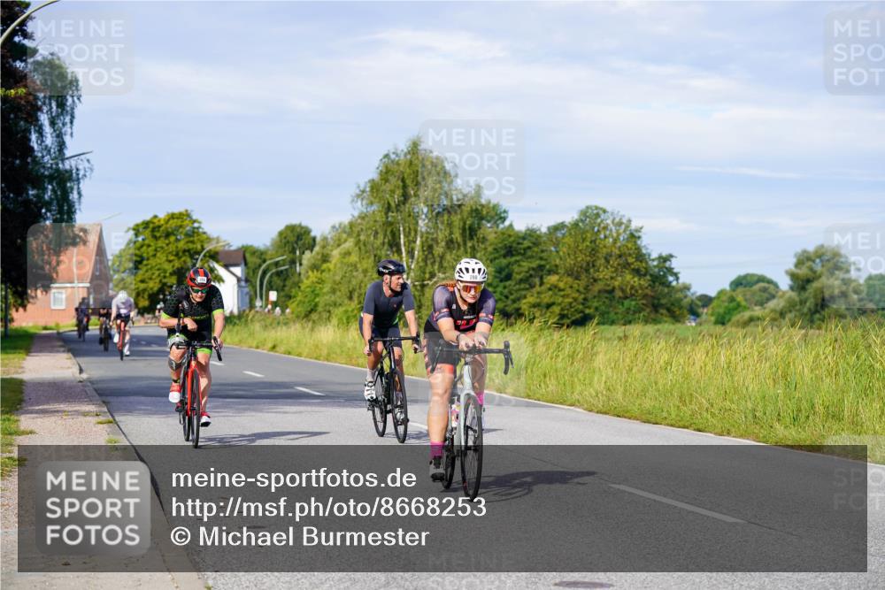 31.08.2025 - Elbe Triathlon Hamburg Michael Burmester http://msf.ph/oto/8668253 31.08.2025 09:46:23 Radfahren 280, 286, 419, 420, 421, 635, 684, 707, 717, 859 meine-sportfotos.de