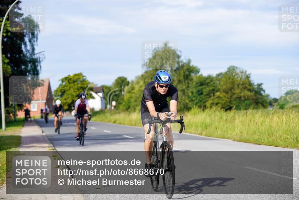 31.08.2025 - Elbe Triathlon Hamburg Michael Burmester http://msf.ph/oto/8668670 31.08.2025 09:48:27 Radfahren 291, 547, 654, 682, 844, 902, 903 meine-sportfotos.de