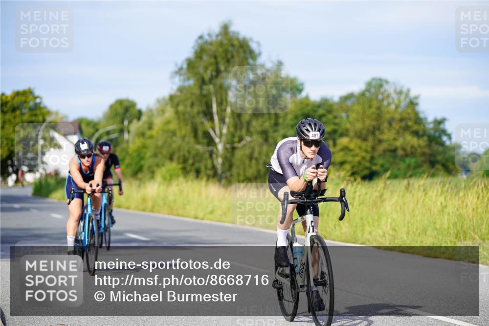 31.08.2025 - Elbe Triathlon Hamburg Michael Burmester http://msf.ph/oto/8668716 31.08.2025 09:48:47 Radfahren 322, 407, 515, 656, 739, 742, 856, 920, 931 meine-sportfotos.de