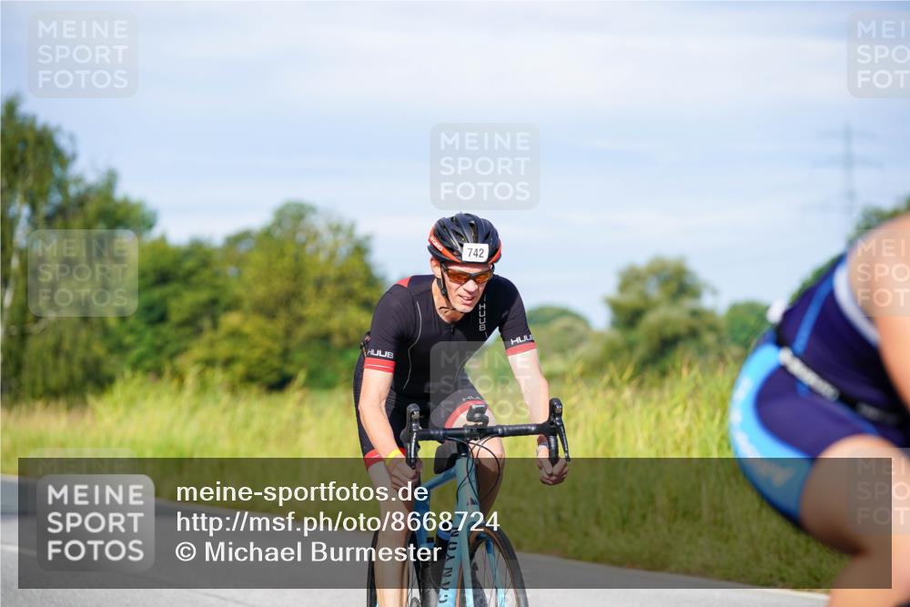 31.08.2025 - Elbe Triathlon Hamburg Michael Burmester http://msf.ph/oto/8668724 31.08.2025 09:48:49 Radfahren 407, 515, 656, 739, 742, 856, 920, 931 meine-sportfotos.de