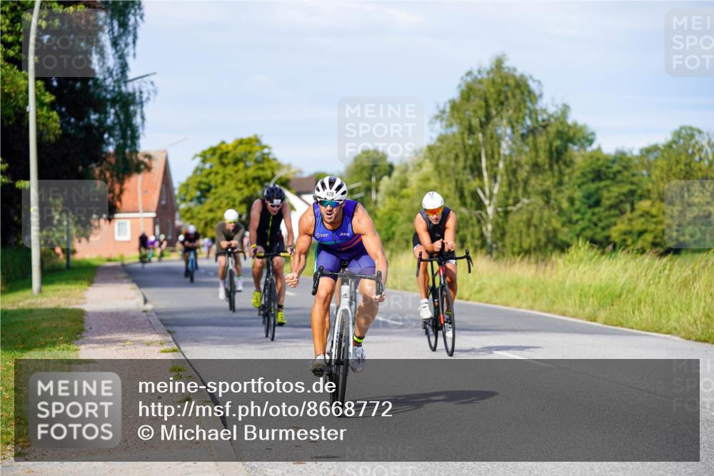 31.08.2025 - Elbe Triathlon Hamburg Michael Burmester http://msf.ph/oto/8668772 31.08.2025 09:49:04 Radfahren 319, 428, 532, 614, 726, 727, 842 meine-sportfotos.de