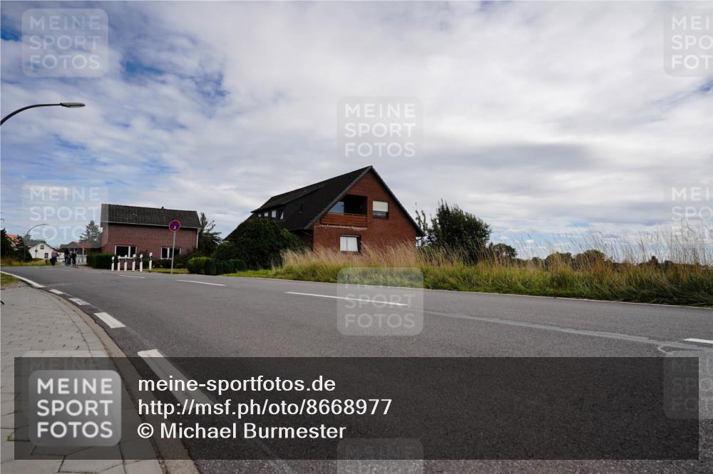 31.08.2025 - Elbe Triathlon Hamburg Michael Burmester http://msf.ph/oto/8668977 31.08.2025 13:23:29 Radfahren  meine-sportfotos.de