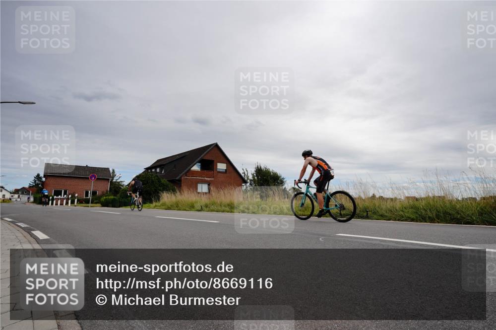 31.08.2025 - Elbe Triathlon Hamburg Michael Burmester http://msf.ph/oto/8669116 31.08.2025 14:09:04 Radfahren 156 meine-sportfotos.de