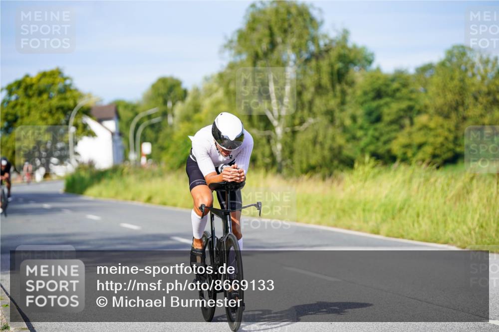 31.08.2025 - Elbe Triathlon Hamburg Michael Burmester http://msf.ph/oto/8669133 31.08.2025 09:50:56 Radfahren 596, 744, 812 meine-sportfotos.de