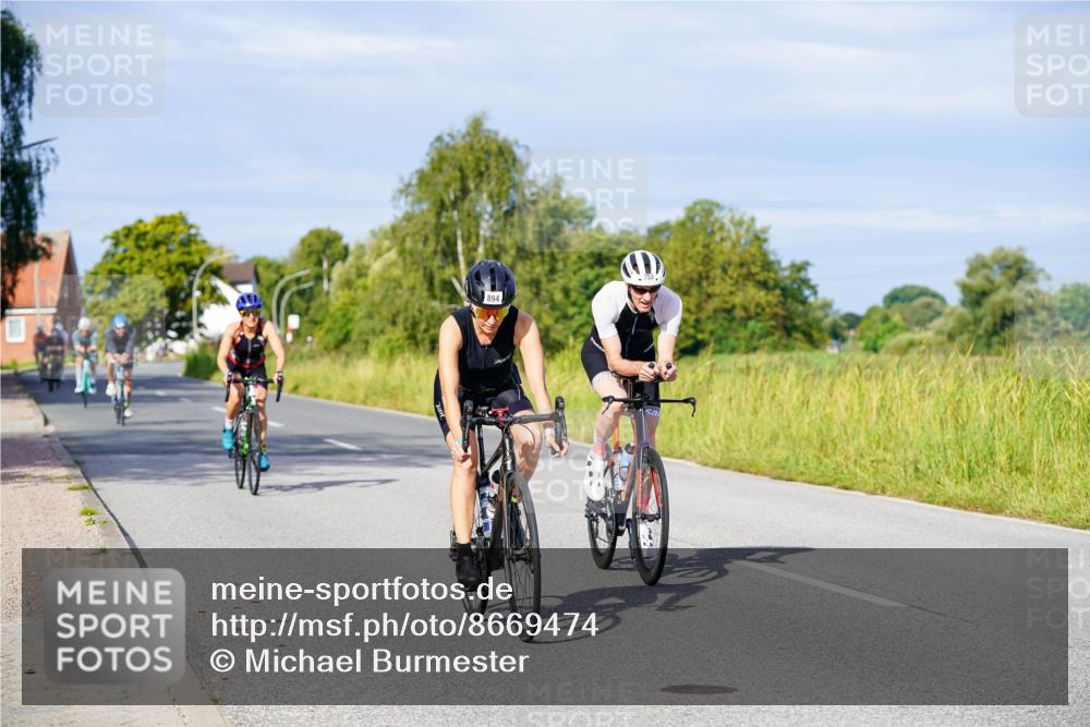 31.08.2025 - Elbe Triathlon Hamburg Michael Burmester http://msf.ph/oto/8669474 31.08.2025 09:53:06 Radfahren 453, 457, 540, 704, 736, 753, 870, 894 meine-sportfotos.de