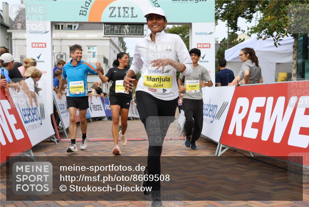 31.08.2025 - 21. Blankeneser Heldenlauf Strokosch-Dieckow http://msf.ph/oto/8669508 31.08.2025 10:34:47 Ziel 2524, 2244, 2021, 2214, 2424, 2215, 2655, 2669, 2667, 2298, 2438, 2439, 2349, 2441, 2442, 2350, 2048 meine-sportfotos.de