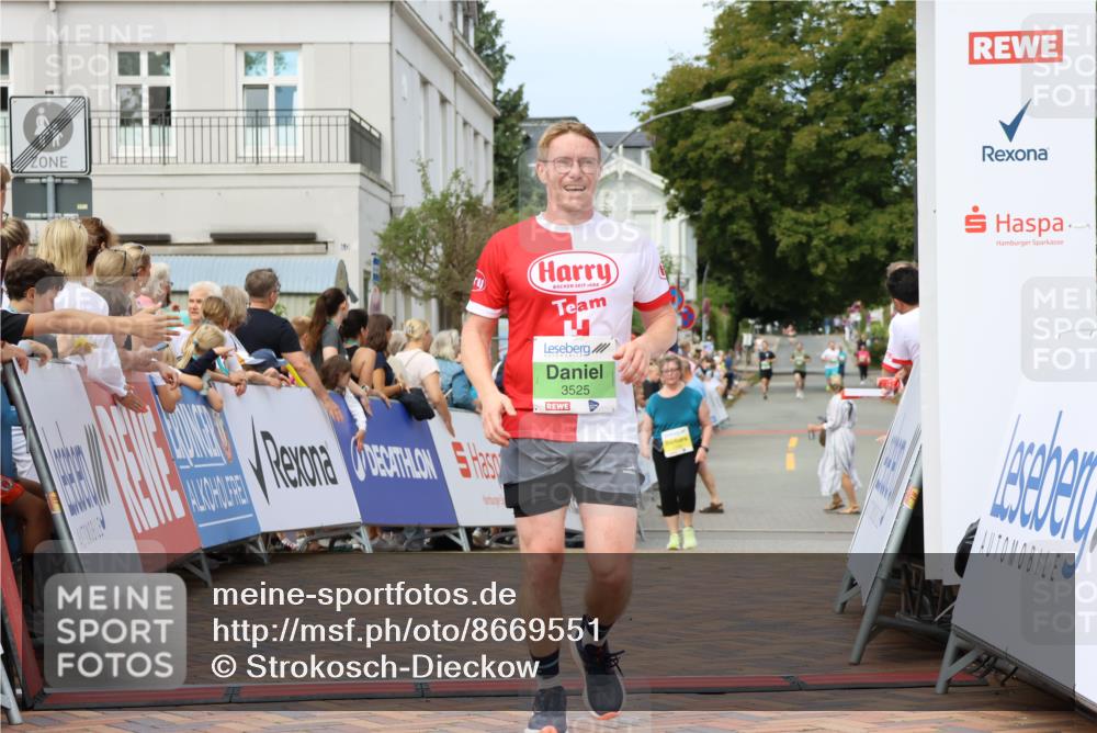 31.08.2025 - 21. Blankeneser Heldenlauf Strokosch-Dieckow http://msf.ph/oto/8669551 31.08.2025 10:55:06 Ziel 3342, 3525 meine-sportfotos.de