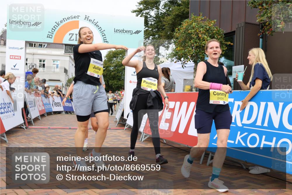 31.08.2025 - 21. Blankeneser Heldenlauf Strokosch-Dieckow http://msf.ph/oto/8669559 31.08.2025 10:34:42 Ziel 2110, 2244, 2021, 2424, 2668, 2669, 2667, 2298, 2438, 2439, 2349, 2441, 2442, 2350, 2090, 2083 meine-sportfotos.de