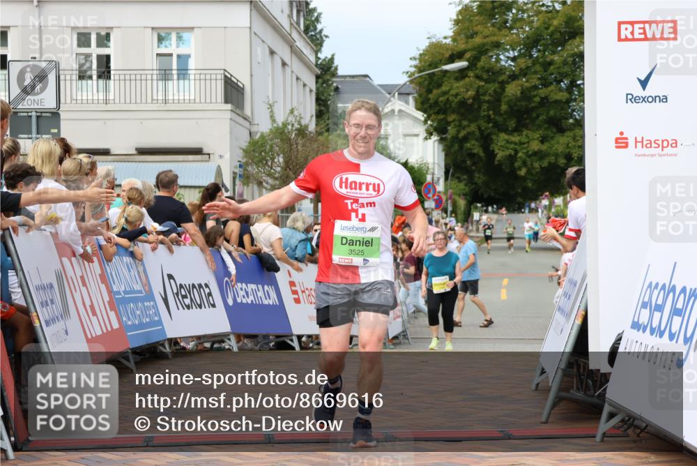 31.08.2025 - 21. Blankeneser Heldenlauf Strokosch-Dieckow http://msf.ph/oto/8669616 31.08.2025 10:55:06 Ziel 3342, 3525 meine-sportfotos.de