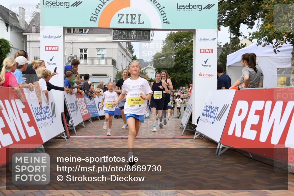 31.08.2025 - 21. Blankeneser Heldenlauf Strokosch-Dieckow http://msf.ph/oto/8669730 31.08.2025 10:34:39 Ziel 2110, 2021, 2424, 2668, 2669, 2667, 2298, 2349, 2350, 2090, 2083 meine-sportfotos.de