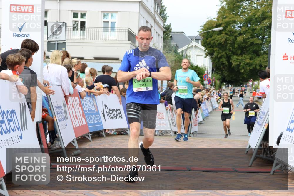 31.08.2025 - 21. Blankeneser Heldenlauf Strokosch-Dieckow http://msf.ph/oto/8670361 31.08.2025 10:54:23 Ziel 3488, 3538, 3041, 3632 meine-sportfotos.de