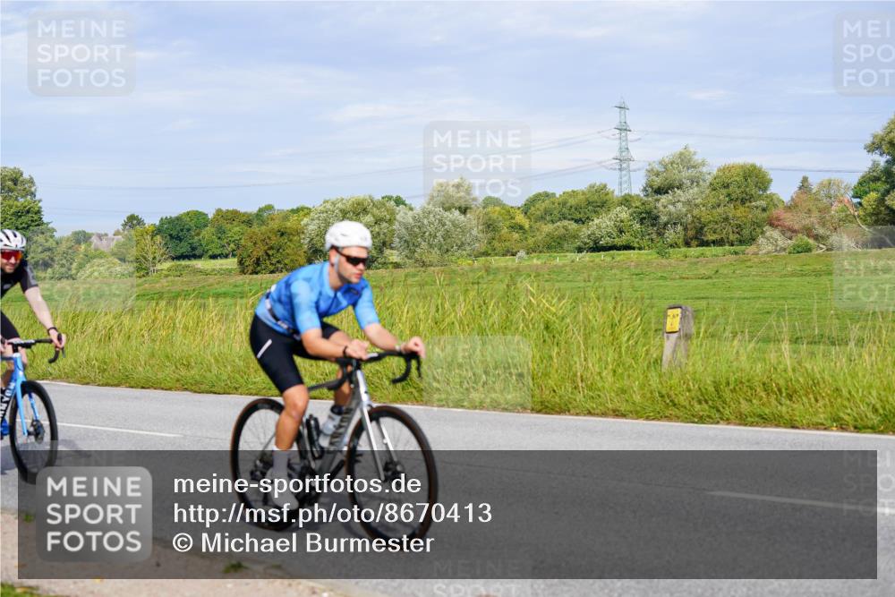 31.08.2025 - Elbe Triathlon Hamburg Michael Burmester http://msf.ph/oto/8670413 31.08.2025 09:59:36 Radfahren 438, 489, 607, 610, 617, 622, 681, 694, 864 meine-sportfotos.de