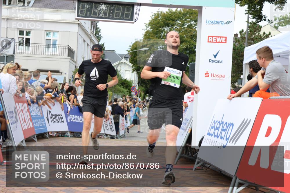 31.08.2025 - 21. Blankeneser Heldenlauf Strokosch-Dieckow http://msf.ph/oto/8670786 31.08.2025 10:53:38 Ziel 3501, 3234 meine-sportfotos.de