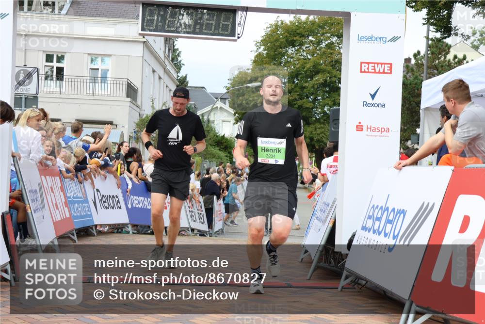 31.08.2025 - 21. Blankeneser Heldenlauf Strokosch-Dieckow http://msf.ph/oto/8670827 31.08.2025 10:53:37 Ziel 3501, 3234 meine-sportfotos.de