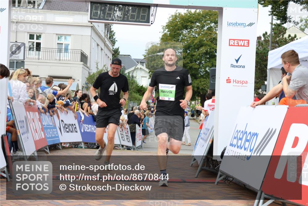 31.08.2025 - 21. Blankeneser Heldenlauf Strokosch-Dieckow http://msf.ph/oto/8670844 31.08.2025 10:53:37 Ziel 3501, 3234 meine-sportfotos.de