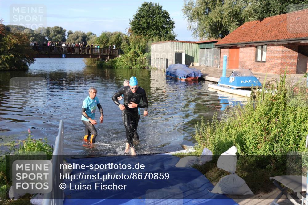 31.08.2025 - Elbe Triathlon Hamburg Luisa Fischer http://msf.ph/oto/8670859 31.08.2025 08:25:53 Schwimmen 194 meine-sportfotos.de