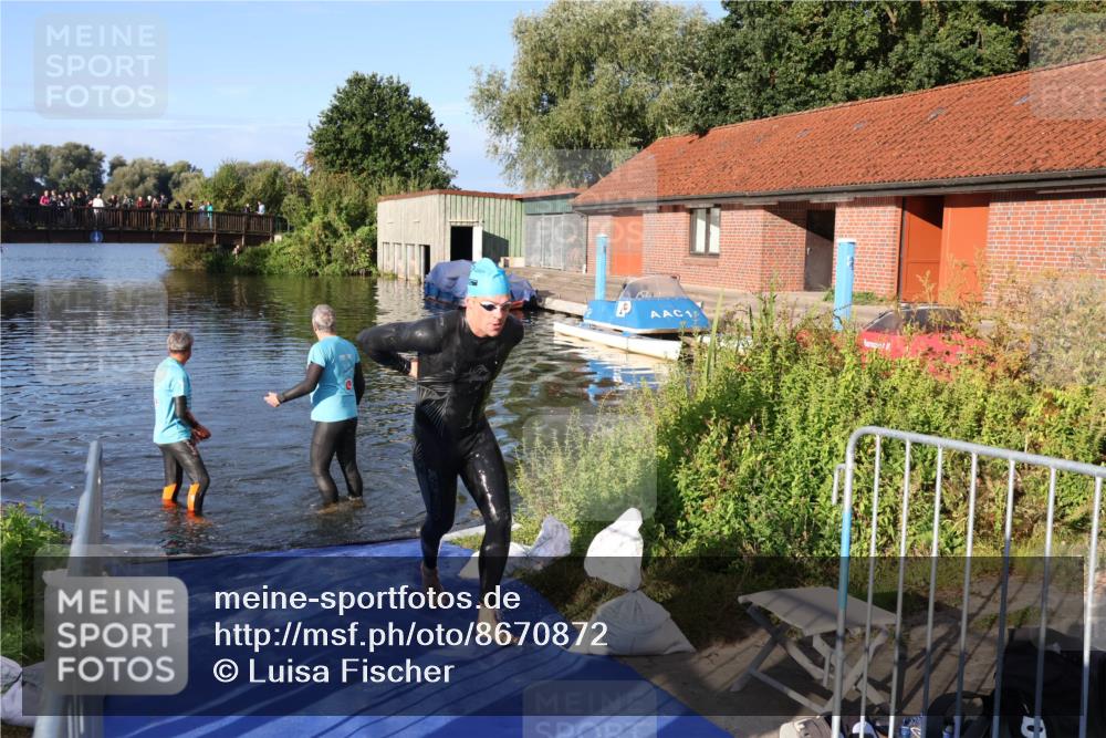 31.08.2025 - Elbe Triathlon Hamburg Luisa Fischer http://msf.ph/oto/8670872 31.08.2025 08:25:54 Schwimmen 194 meine-sportfotos.de