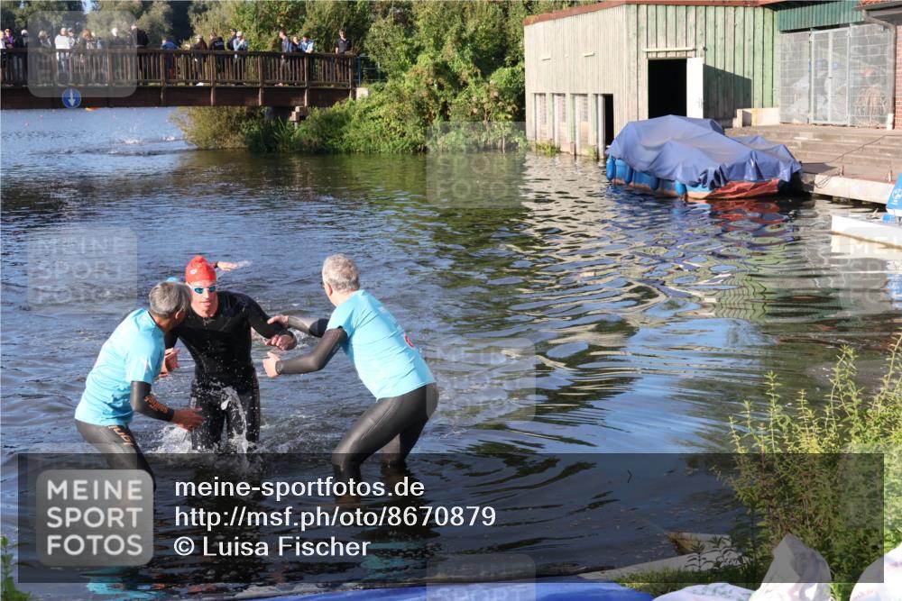 31.08.2025 - Elbe Triathlon Hamburg Luisa Fischer http://msf.ph/oto/8670879 31.08.2025 08:27:36 Schwimmen 210, 224, 243 meine-sportfotos.de