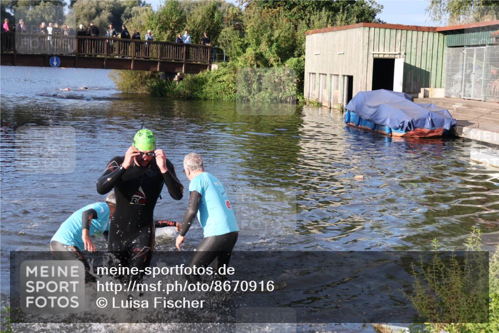 31.08.2025 - Elbe Triathlon Hamburg Luisa Fischer http://msf.ph/oto/8670916 31.08.2025 08:27:43 Schwimmen 224, 243 meine-sportfotos.de